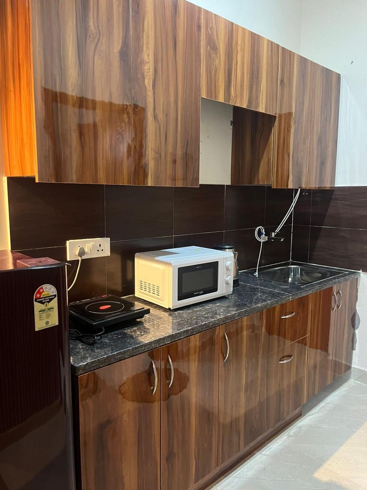 Studio Apartment In 大诺伊达 外观 照片